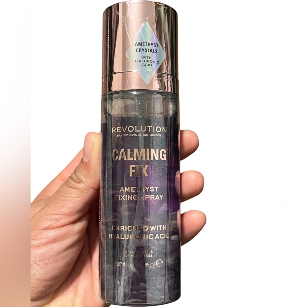 Makeup Revolution Calming Fix Spray with Amethyst NIP - Picture 3 of 5